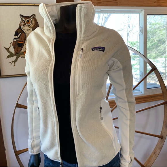 Patagonia Tops - Patagonia ZipUp Light Fleece Womens Small